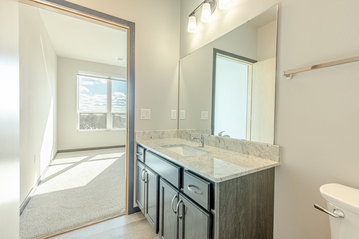 400bldg 1 bathroom - used for representation.jpg